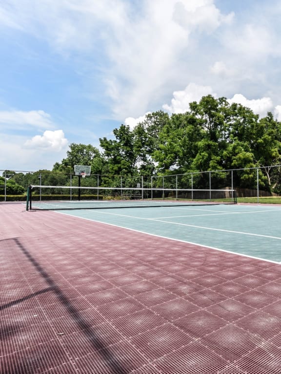 Bonhomme Village Apartments in Olivette, MO